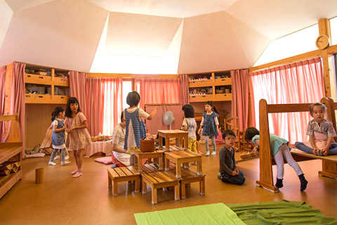シュタイナー園の一日 - 日本シュタイナー幼児教育協会